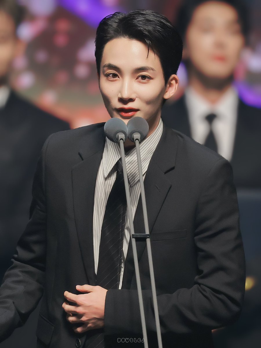 Double.J tweet media