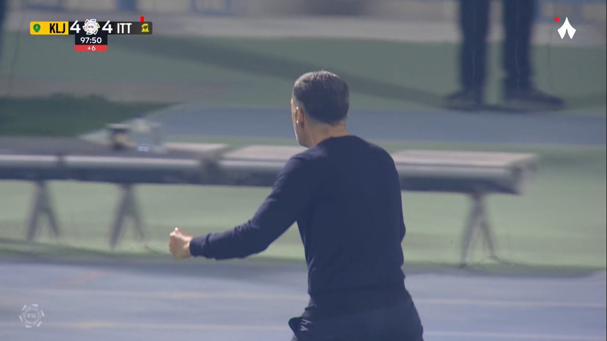 أشاهد تقليل غريب من عودة الاتحاد الـيوم!

نعم الاتحاد حقق نقطة ولم ينتصر
نعم الاتحاد ما زال في وضع سيء
نعم الاتحاد يعاني في الترتيب 
نعم الاتحاد يحتاج عمل فني كبير

ولكن الـحقيقة أن ما حدث اليوم معجزة لم تحدث سابقًا في كرة الـقدم السعودية! 

نادي #الاتحاد أصبح أول فريق في تاريخ