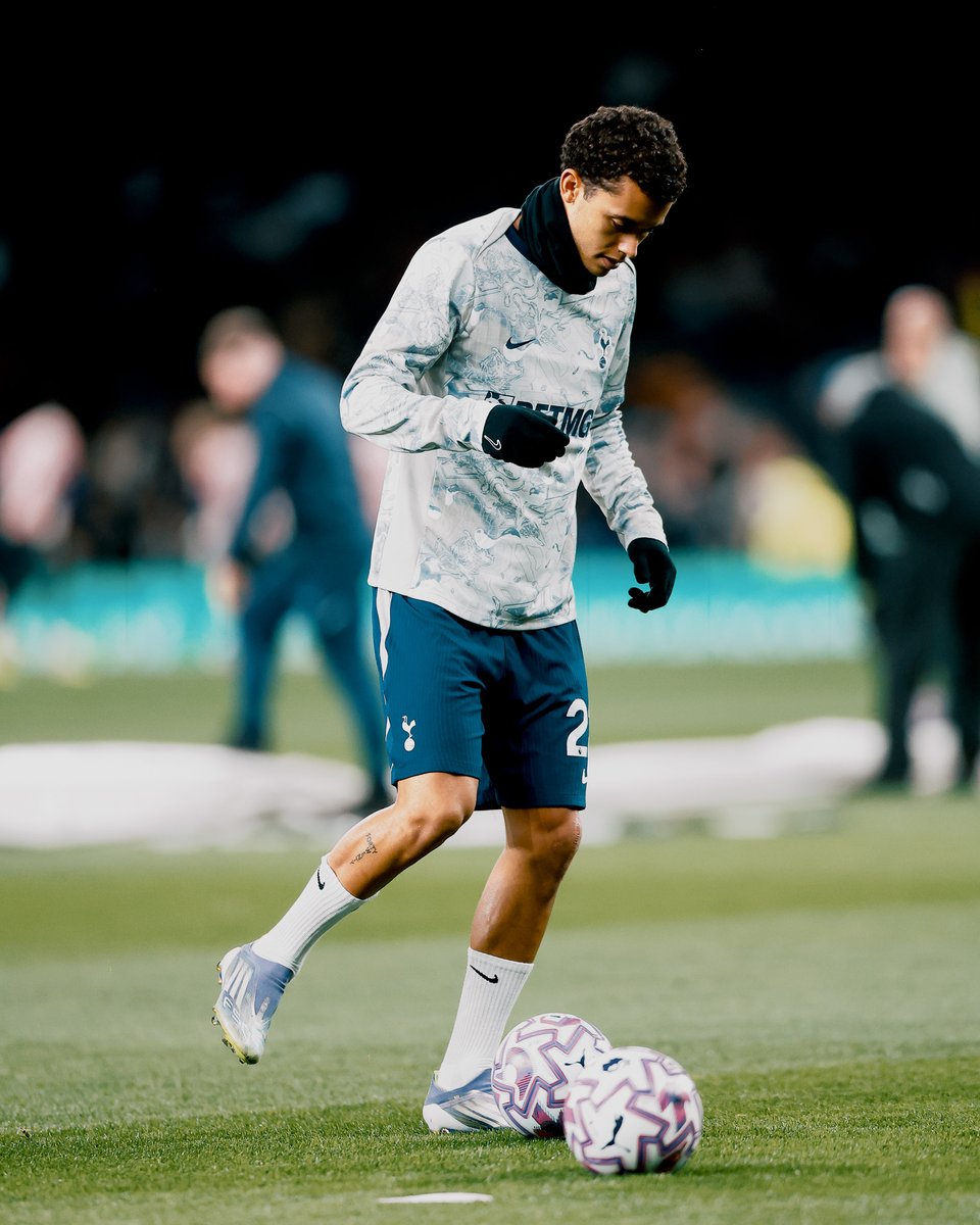 Dah hampir masa. Korang dah ready ke? 🤍

#SpursMY