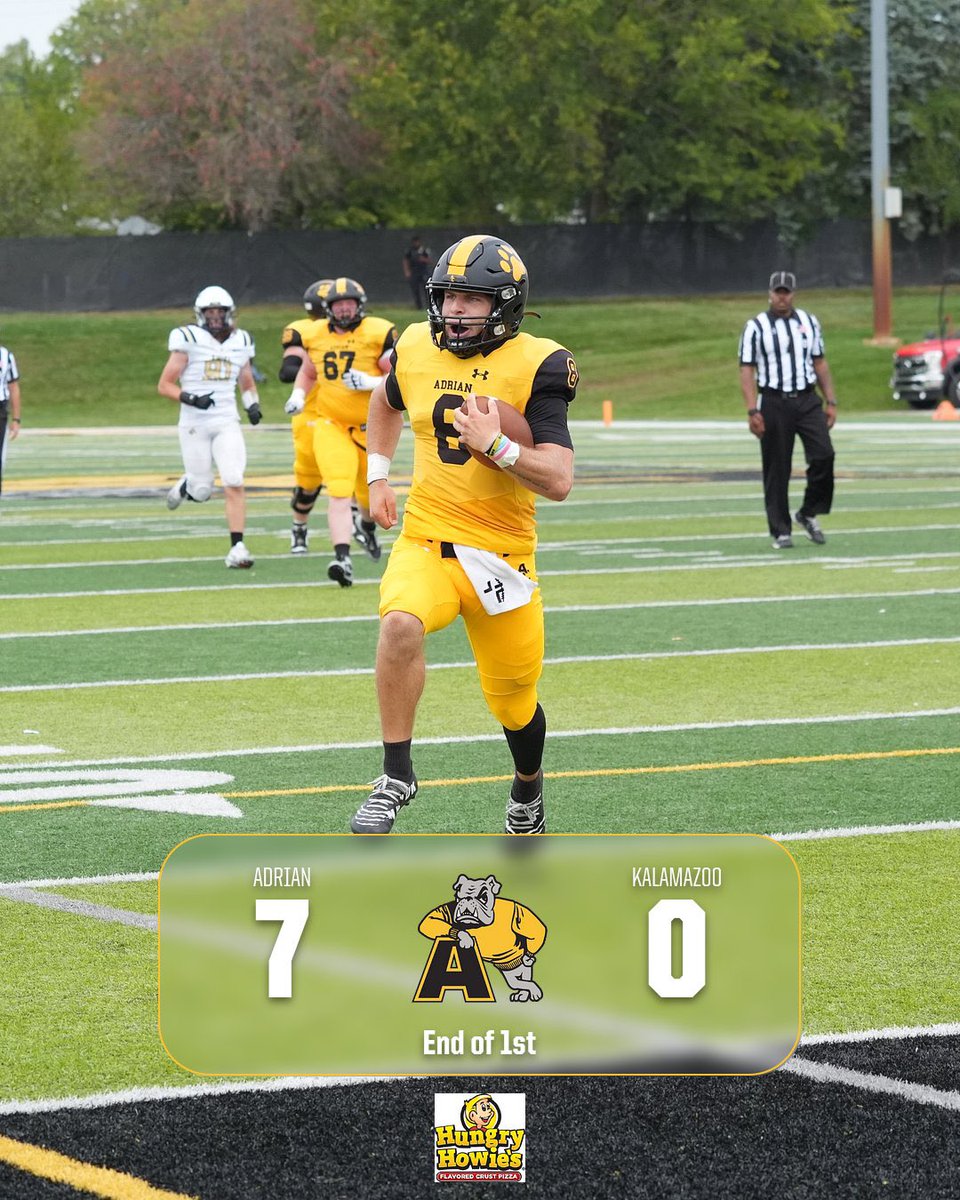 AdrianCollegeFB's tweet image. Beaudrie puts the Dawgs up 7 after 1 #GoDawgs