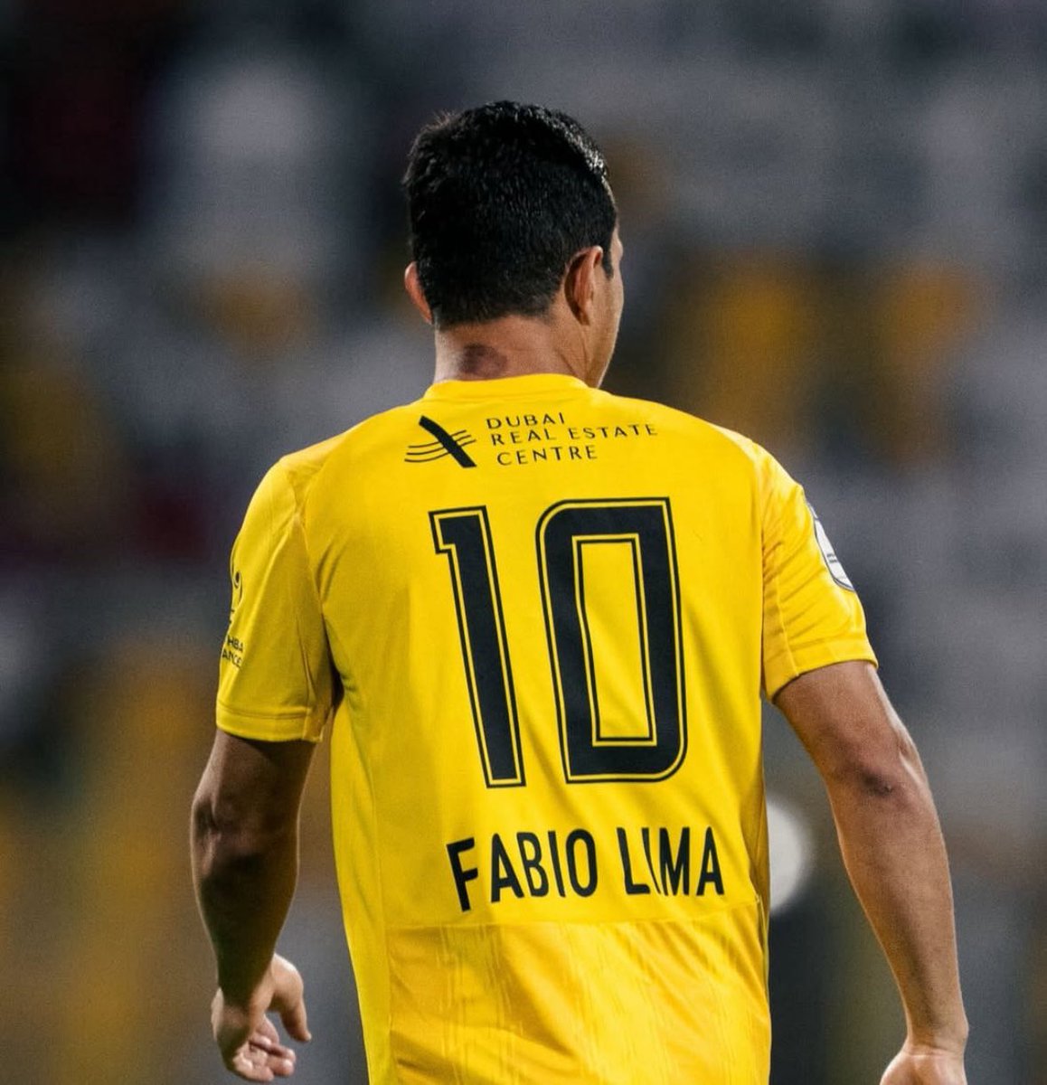 نرجع حق ليما ، الأسطورة والهداف التاريخي 

اللاعب الوحيد الي يقدم كل الي عنده مهما كانت أهمية المباراة 

وسواء كان متقبل المدرب او مب متقبل المدرب 

يحترم الجمهور ويحترم الشعار