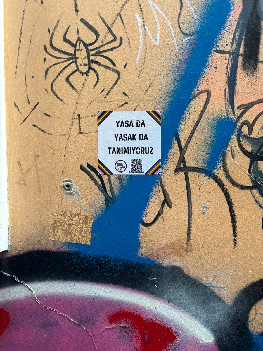 Porno videoni tomosha qiling, dostingizga tashrif buyurdi Porno agent sikish taksi