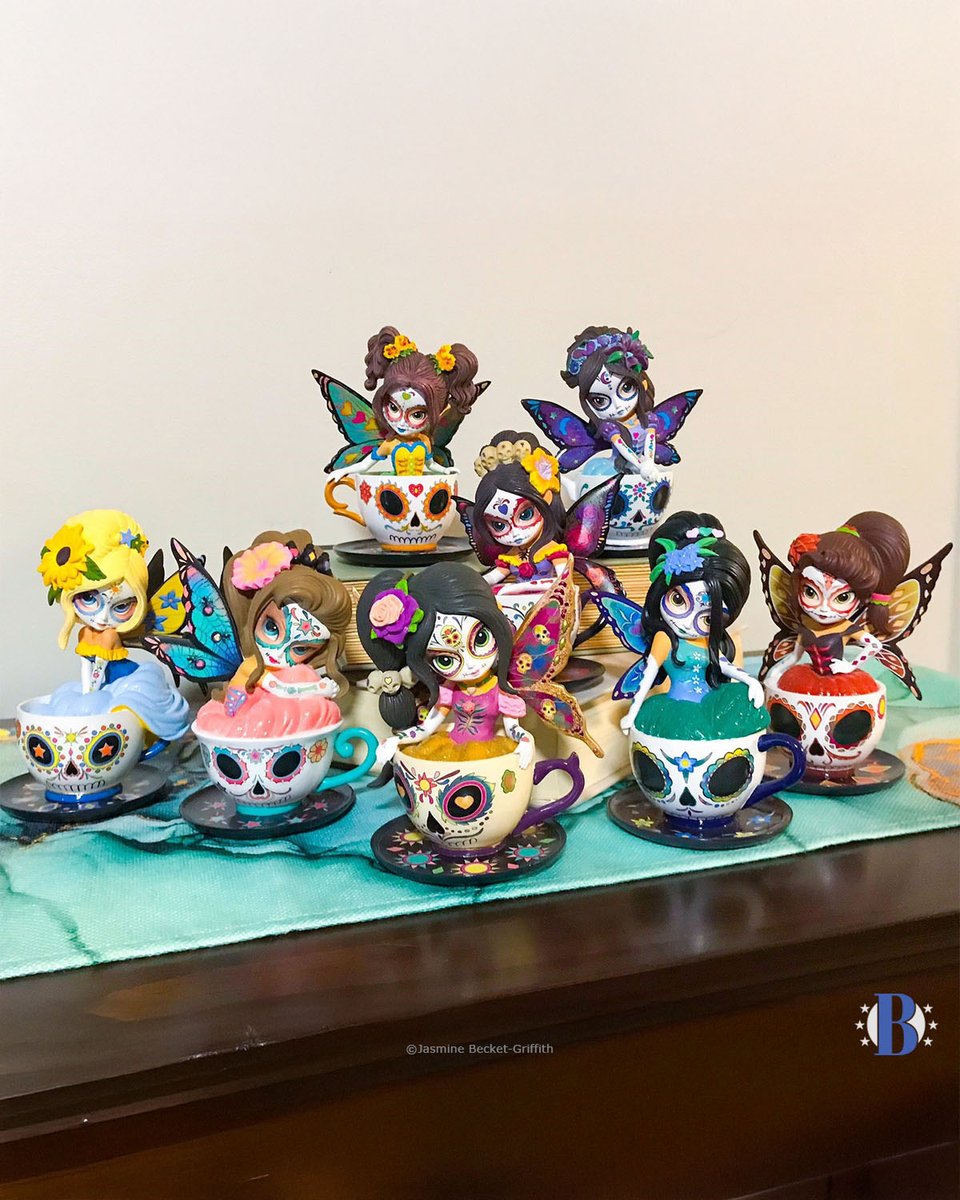 We're taking a little peek deep into our Jasmine Becket-Griffith Tea with the Spirits Collection. These are a few of our later issues in the collection. What do you think? 
Click to shop: bit.ly/47DzHaP

#DiaDeLosMuertos #JasmineBeckettGiffith #Fairy