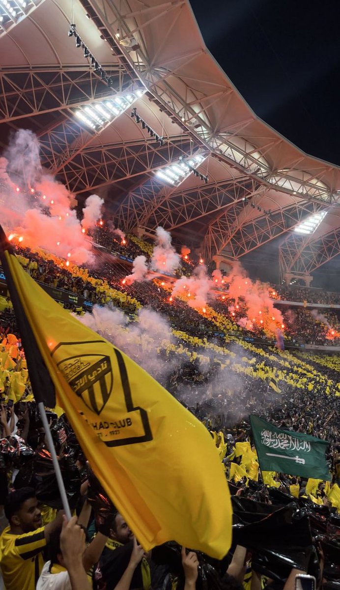 الدقيقة 85 || الخليج 4-1 الاتحاد 💛
الدقيقة 98 || الخليج 4-4 الاتحاد 🤯
بعشرة لاعبين الاتحاد يعود بالنتيجة أمام الخليج 🥶 كم انت قووووي يا اتحااااااد 👊