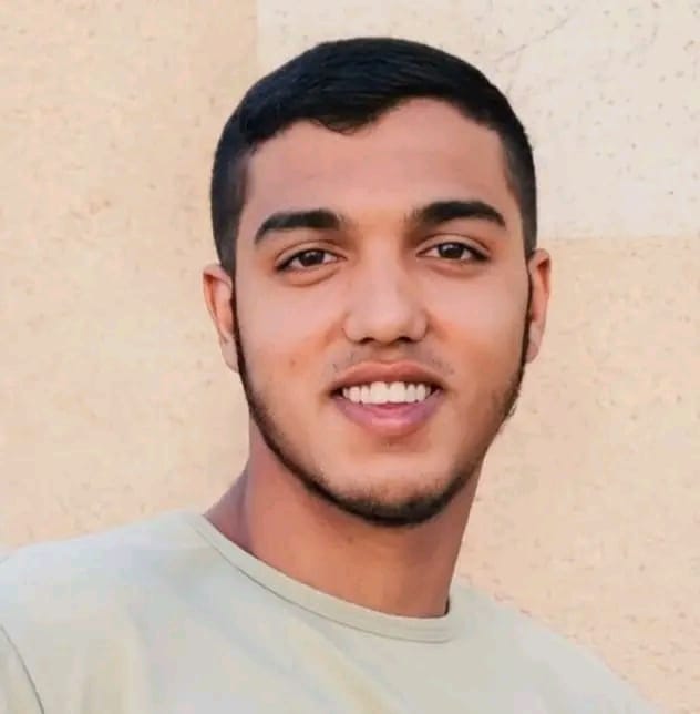 Qadeyah1's tweet image. انتشال جثـمـIن الشـ.هىِد عمرو علي بهجت القصاص من خانيونس بعد 19 شهراً من ارتقائه.