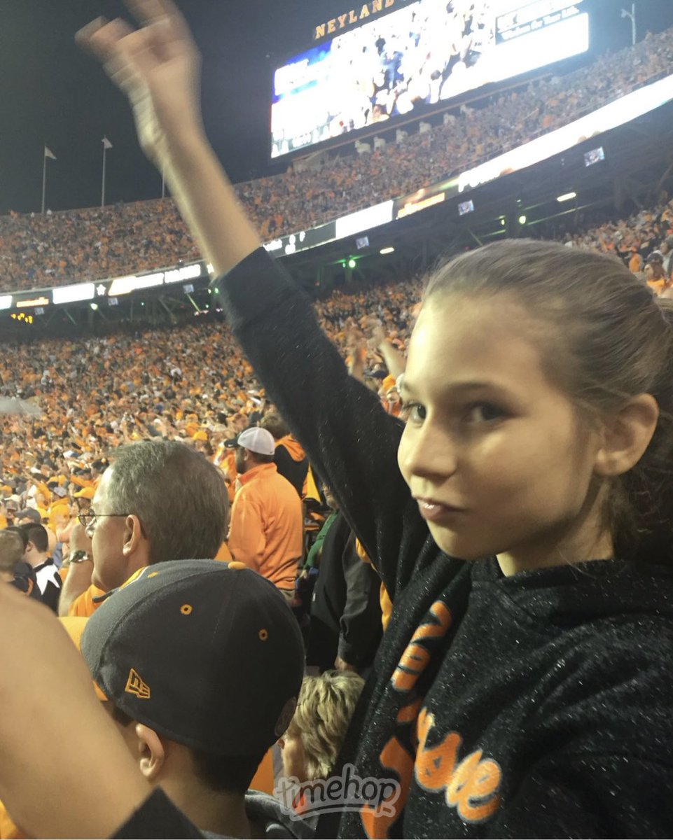 AmyPattonLES's tweet image. My now 19 year old  has loved the Vols her entire life!  She is always ready for Neyland at night! 🧡🖤 #darkmode #gbo