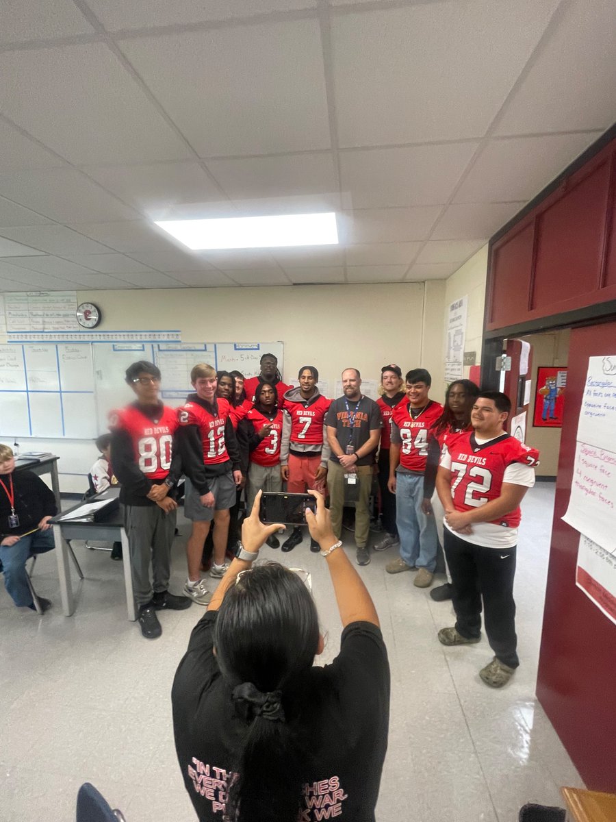 Clinton Red Devil Football tweet media