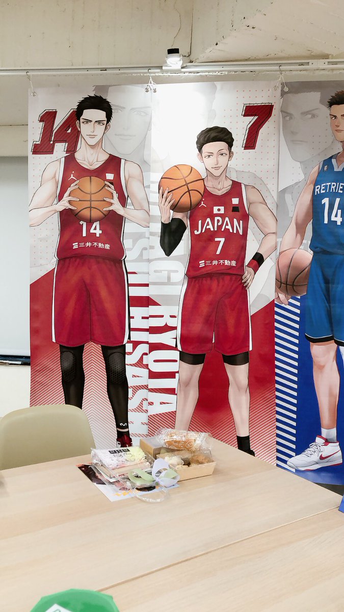 _wikikoSD's tweet photo. 蛤我擅自想像，三良打職業隊不同隊伍，同時被徵召到國家隊，用對山王的招式對其他國家隊⋯蛤⋯！太好看了吧！（怎麼茶會後開始想有的沒的） https://t.co/PTc2veV6FS