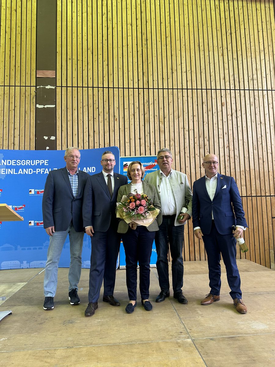 Ein super Bürgerdialog unserer Bundestagsfraktion heute vor 300 Besuchern in unserer blauen Hochburg Kaiserslautern! 
Liebe Altparteien: Lautre ist und bleibt uns!💙