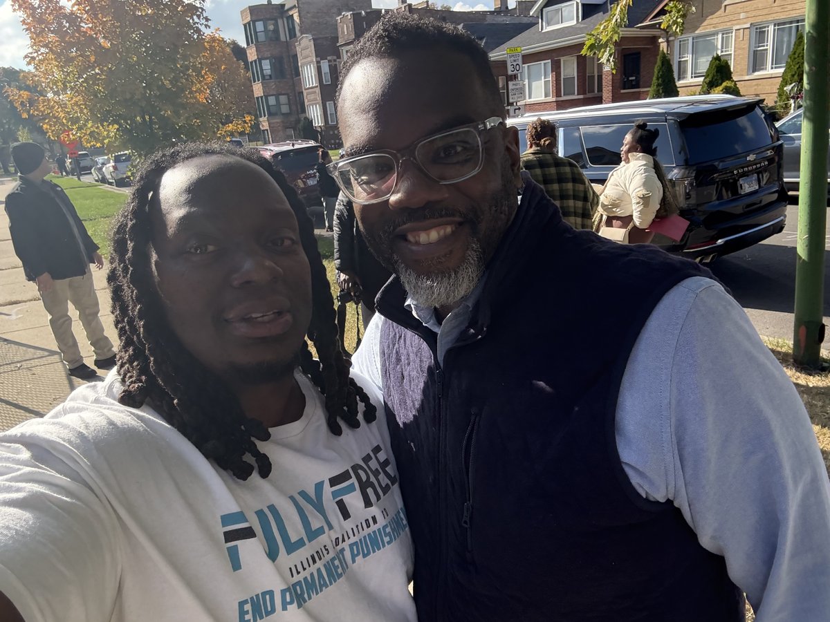 Mayor Brandon Johnson says "Congratulations on passing Clean Slate in Illinois!"

Say "Thank You" to your legislators: ow.ly/Zx1M50XllXw

#CSIL #ENDPP