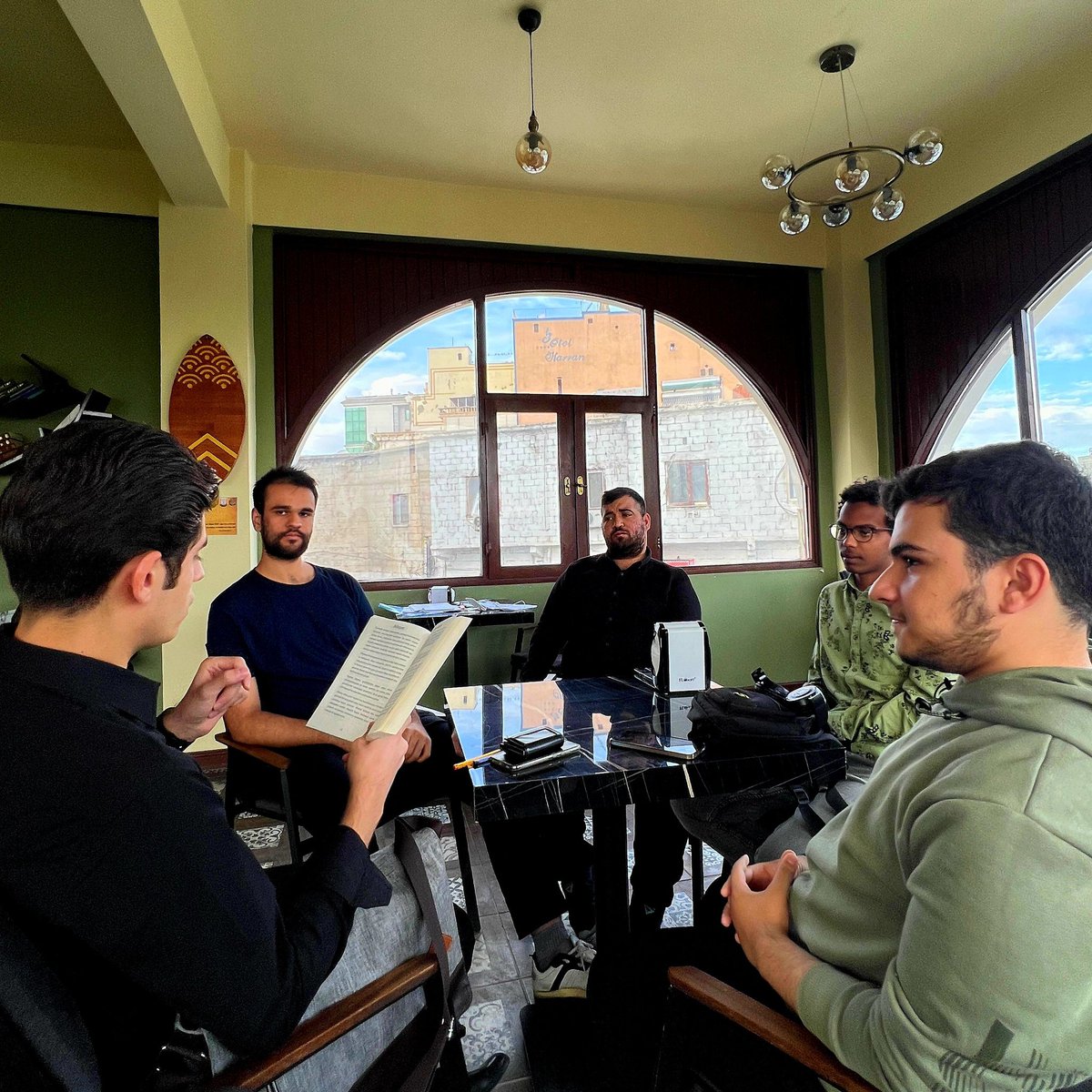 Kitap okuma faaliyetimiz Kozmokolik'in 'Bidayet'ten sonraki bölümü olan "Nihayet" bölümüyle devam ediyor...