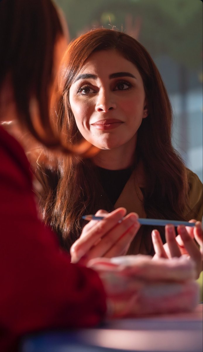 لما راحت مريم للميتم بعد ما فقدت حلا، ما كانت تدور بديل…
كانت تبغى “تعطي حياة” لطفلة ثانية، عشان الألم ما يضيع سدى
وجع الأم يتحوّل حب حتى لو انكسر قلبها 💔
( نؤمن أنها تستحق ) ✨ #العنود_سعود_JoyAwards #العنود_سعود  <a href="/mbc1/">MBC1</a>  <a href="/ShahidVOD/">SHAHID</a>  <a href="/JoyAwards/">Joy Awards</a>