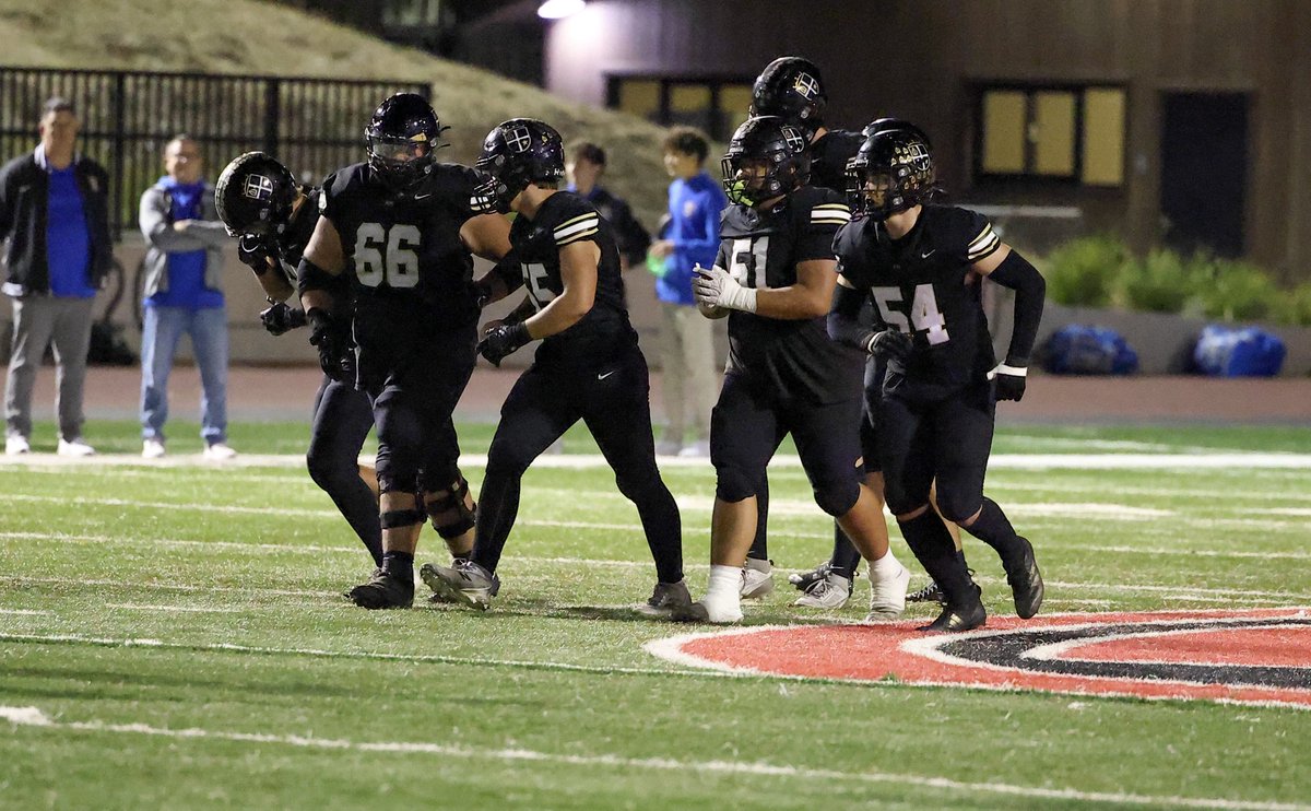 MittyHSfootball's tweet image. 🦁 🏈 GAME DAY 🏈 🦁 

The Monarchs have their final regular season away game of the season as they travel to take on the Crusaders

🆚 Archbishop Riordan
📍 Mayer Family Field
⏰ JV 10:00/V 1:30

📺 BAOSN.tv

Jersey ⚫️⚪️⚫️⚪️

#GrittyMitty