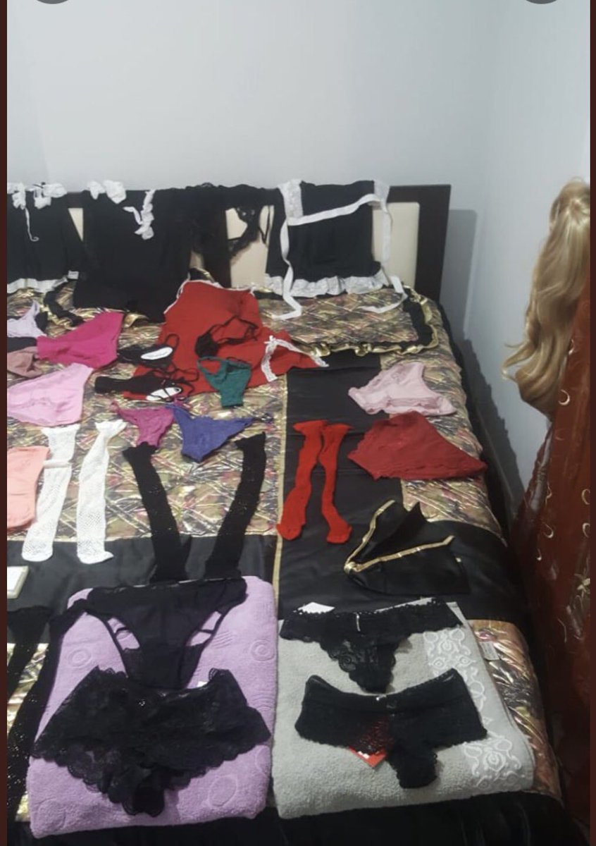 görüşmek isteyen kıyafet giymeyi seven sakalsız kılsız parlak cd tarzı pasif varsa yazabilir 38 188 82 Aktifim yer araç var #adanapasif #adanacd #adanaaktif #adanagay #adanaevlicift #adanasex