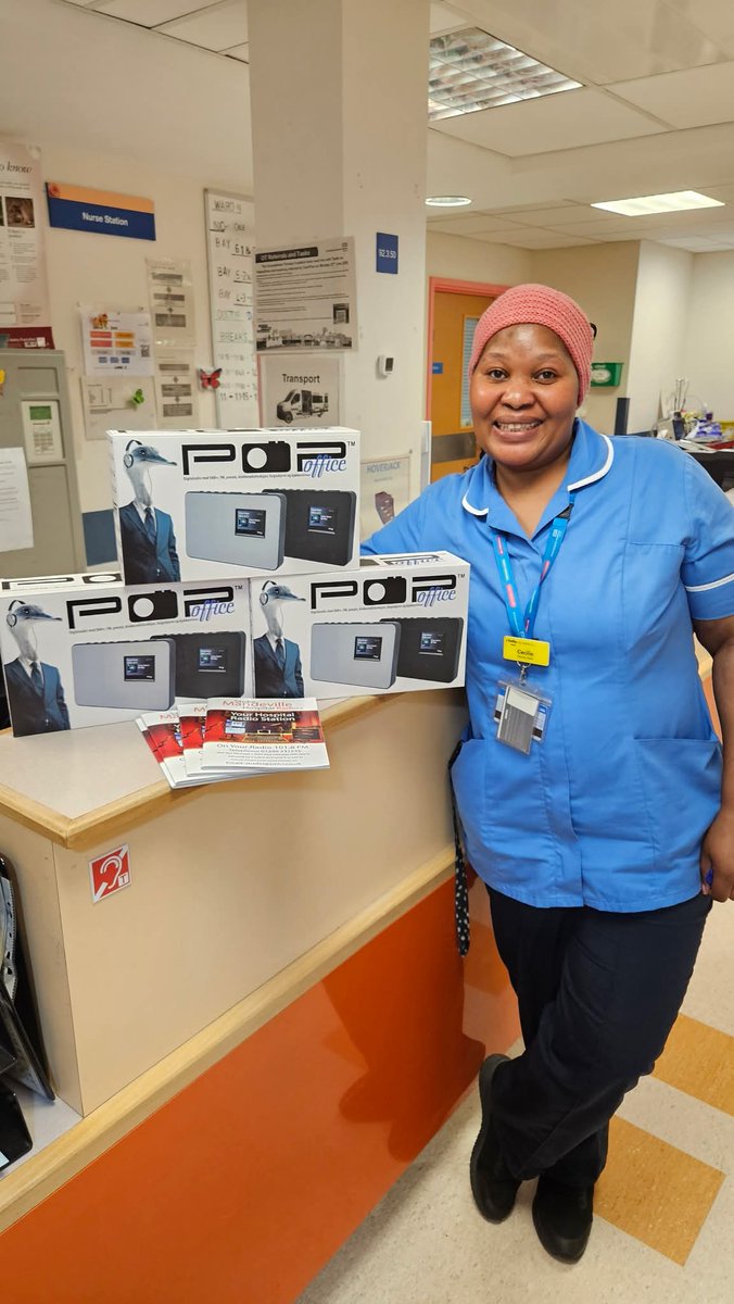 We've just delivered some new radios to Ward 9 at the hospital so that patients without a smart phone can listen to us. Great to meet nurse Cecilia <a href="/BucksHealthcare/">Buckinghamshire Healthcare NHS Trust</a> #RadioSMHR