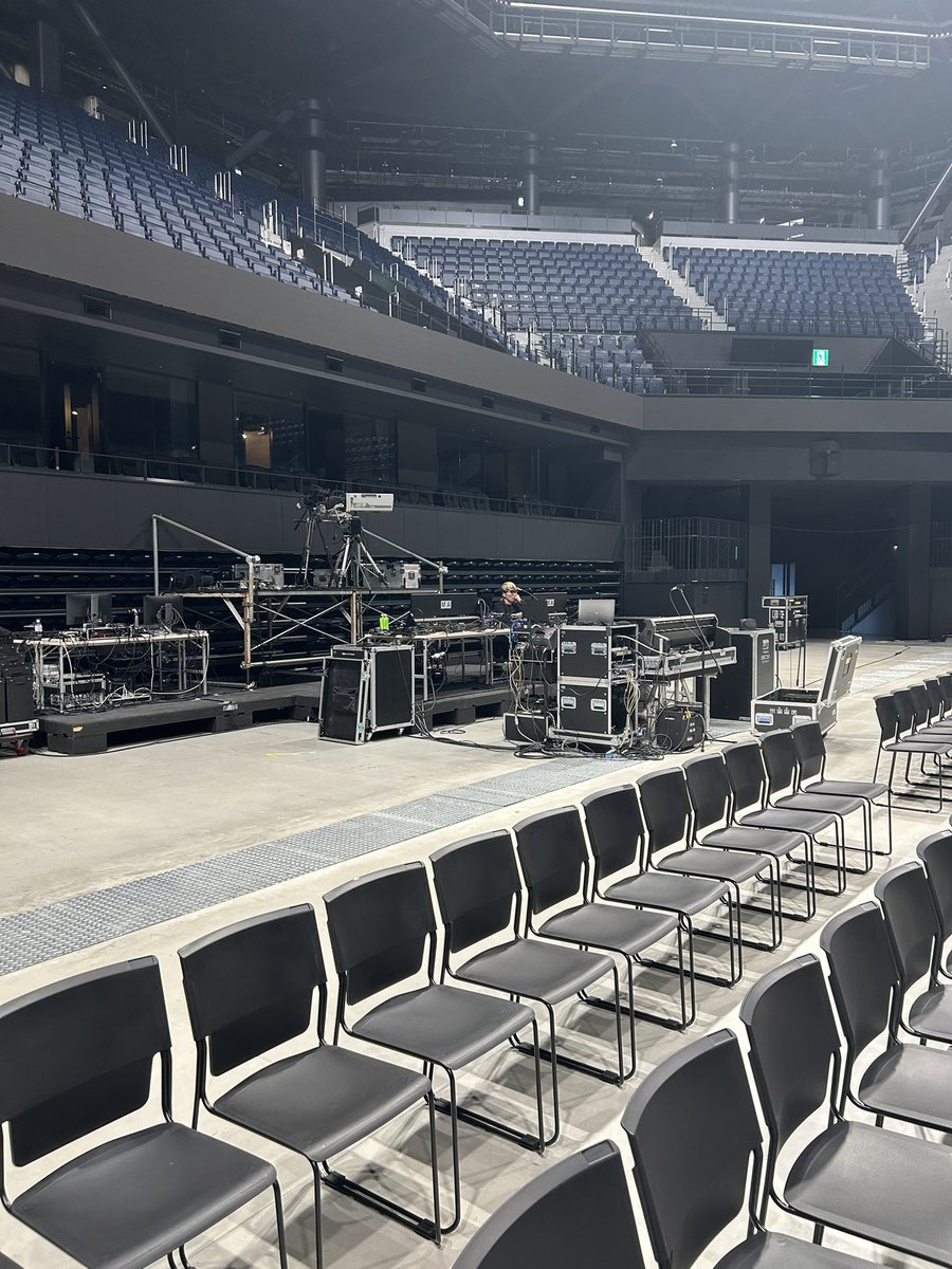 tkariya's tweet image. いよいよ明日に迫った世紀のイベント
聖飢魔II
Damian Hamada's Creaturesによる
特別企画 「地球魔界化計画　第Ⅱ章」

会場は、長崎スタジアムシティの
HAPPINESS ARENA（ハピネスアリーナ）‼️
ニコニコ生放送が、本イヴェントの独占生中継。11/16までアーカイブ配信有

dwango-ticket.jp/project/L61Ppb…