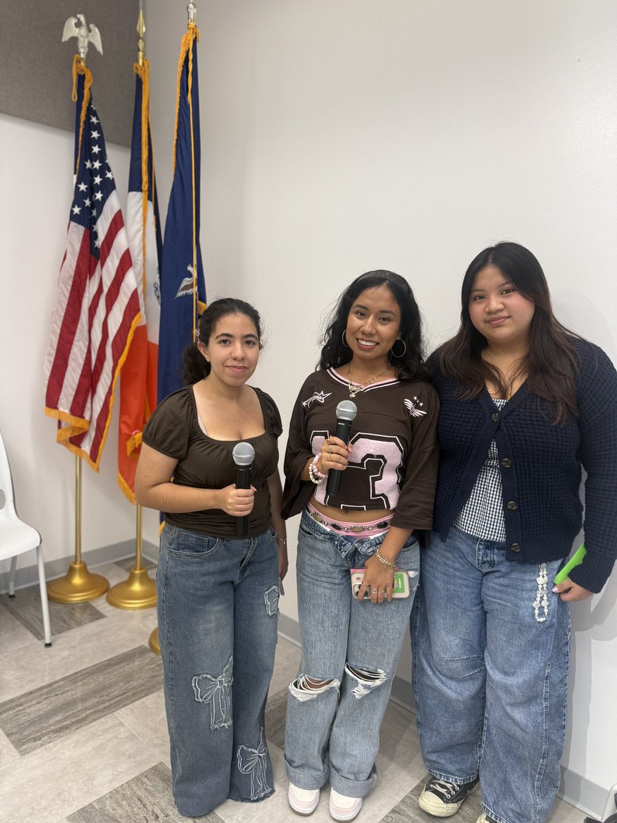 Seniors Denise, Sofia and Nataly along with our principal Socrates last week spoke with representatives from other schools about our Travel Program at MCHS with Global Glimpse and Cambio Trips. It was great talking with everyone. <a href="/globalglimpse/">Global Glimpse</a>