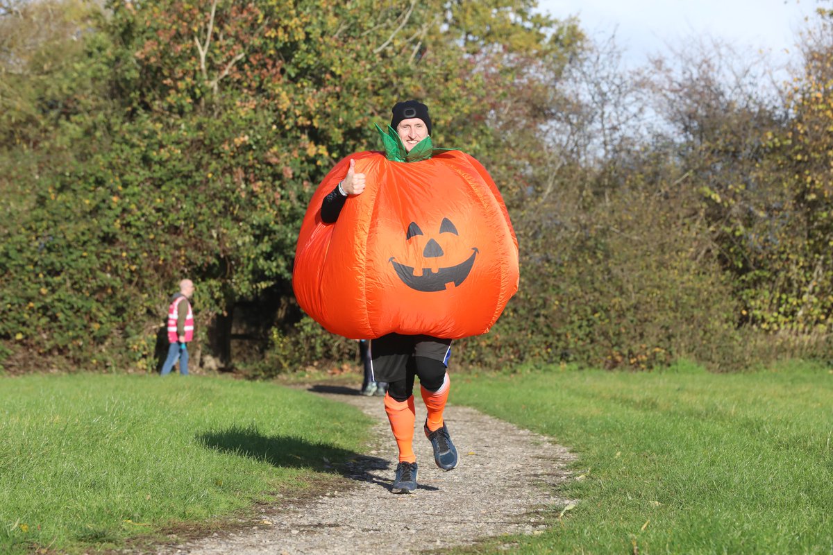 Pics from this mornings spooky <a href="/Swickparkrun/">Southwick parkrun</a> are now on Flickr

flickr.com/photos/downlan…

#loveparkrun <a href="/parkrunUK/">parkrun UK</a>