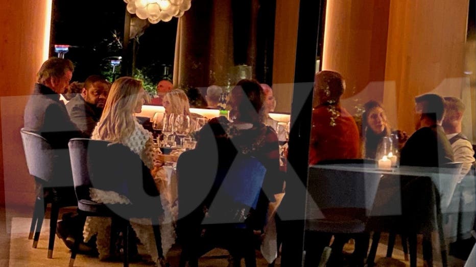 MrAustinRogers's tweet image. You had a no mask dinner with corporate elites while your constituents were locked down in their house you fucking piece of shit. 

Fuck you.