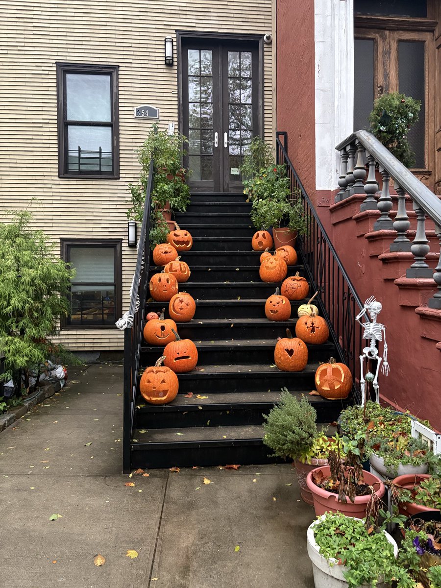 danisimons tweet media