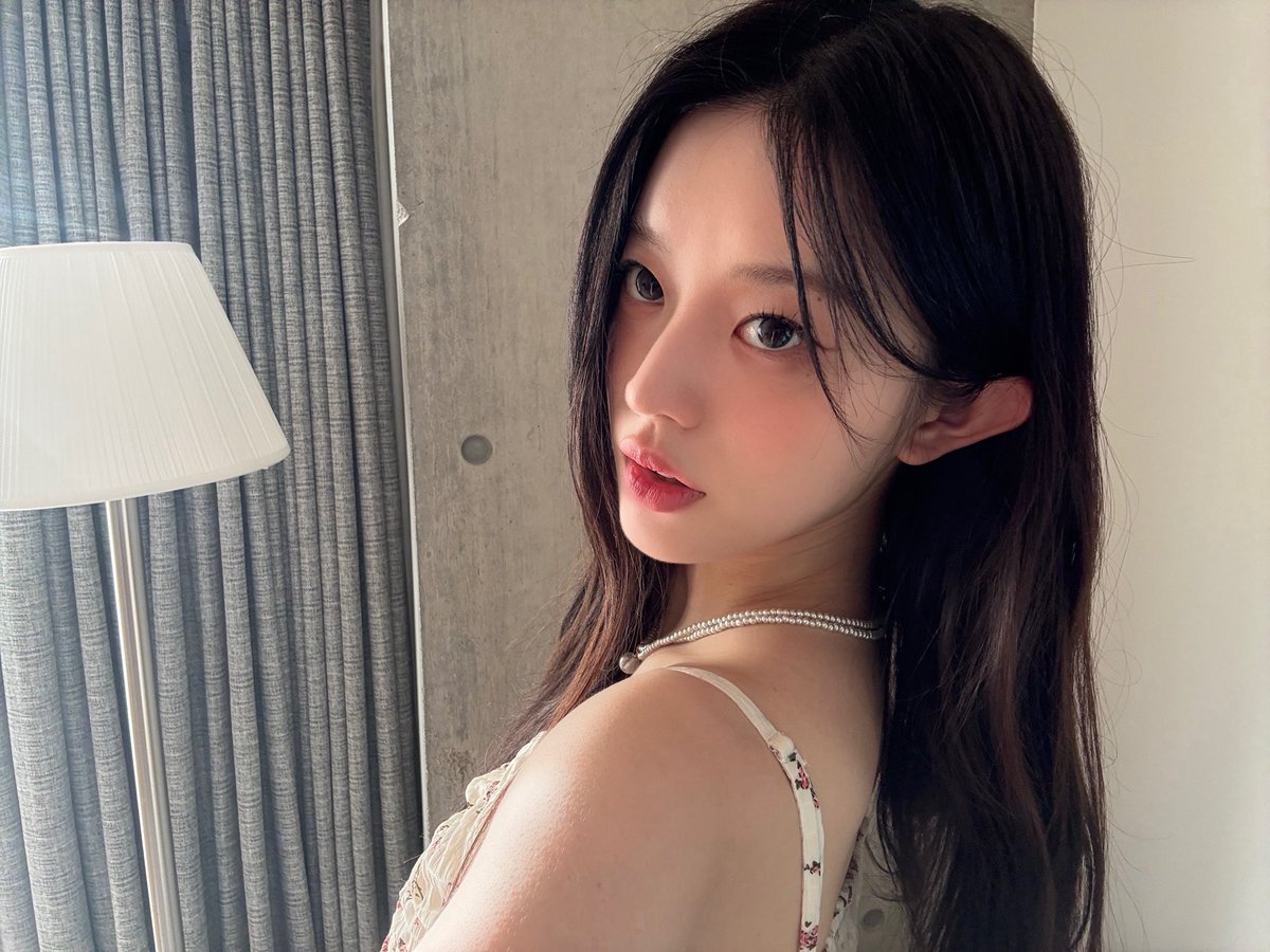 dearminchuu's tweet photo. the weather is hot today ⛅️ https://t.co/fcfsCokhgP