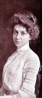 Good Morning! On this day, (Sunday) November 2 in 1879 Marion Jones Farquhar was born. She was an American tennis player. She won the women's singles titles at the 1899 and 1902 U.S. Championships. She was inducted into the International Tennis Hall of Fame in 2006.