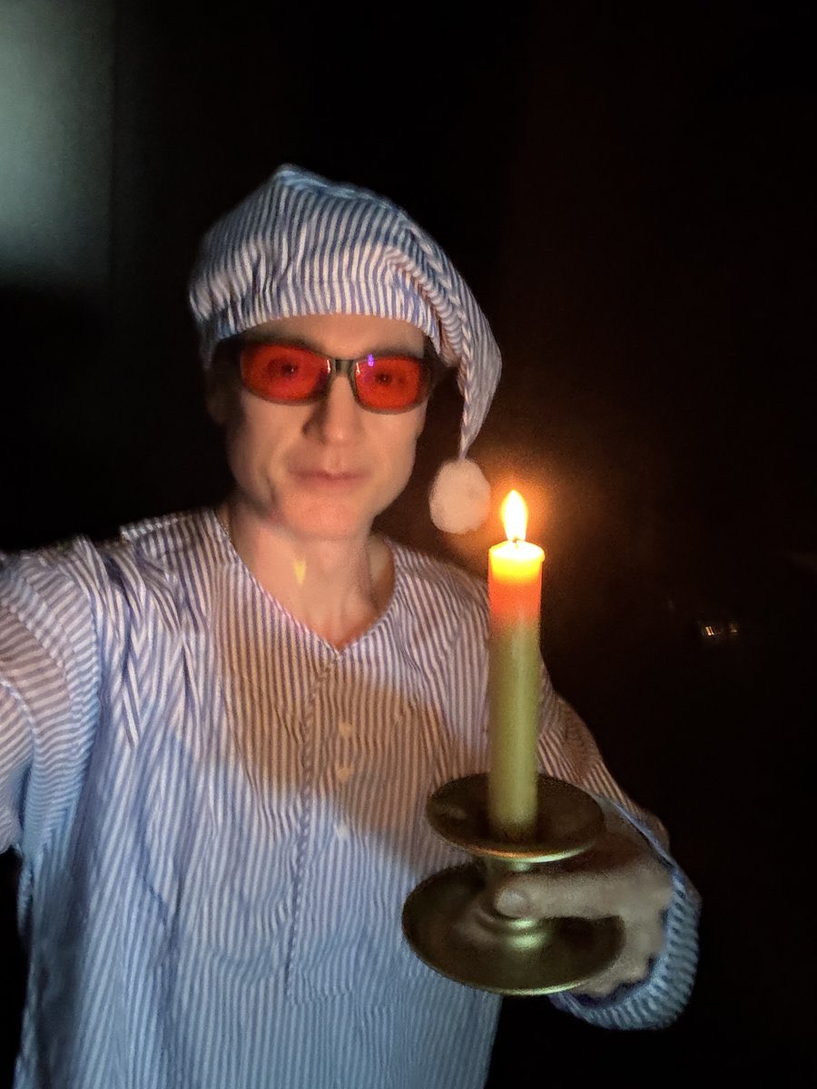 Byte__AI's tweet image. Look who is up for a late night snack 🕯️