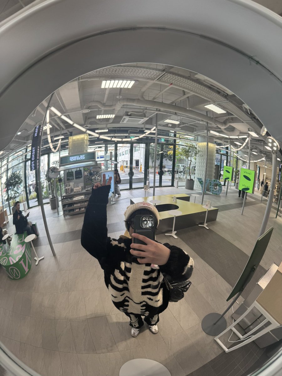 aaaaao_e's tweet photo. 久しぶりの韓国！
友達にも会えて楽しった〜

한국 팬 여러분! 안녕〜🇰🇷🫶🏻 https://t.co/sOKSKk6iuC