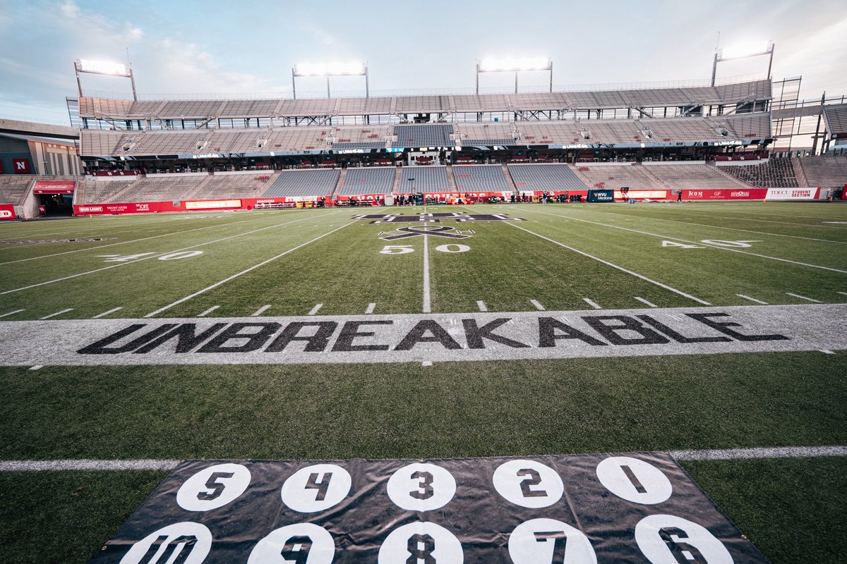 Special field design today honoring Kurt Hester and Warren McVea 🖤