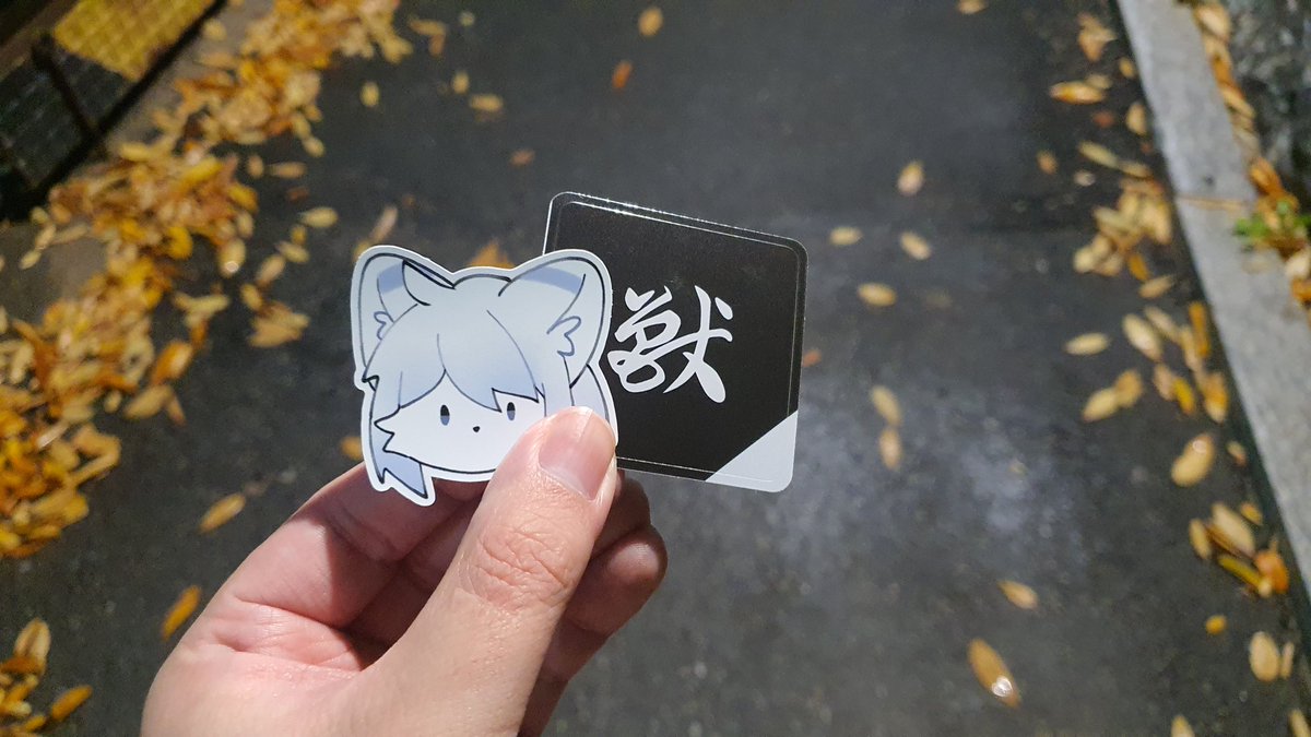 바:케모노에 처음 가봤습니다.
일단 위스키 라인업에서 놀라고, 칵테일 라인업에 놀라고, 맛에 놀랐습니다. 비록 마신게 셜리템플이긴 하지만 바 마스터 내공이 상당해서 마음에 들었습니다.
다음에 또 와야지
-2025.11.01 &lt;바케모노:누구를 위하여 잔을 올린다&gt;