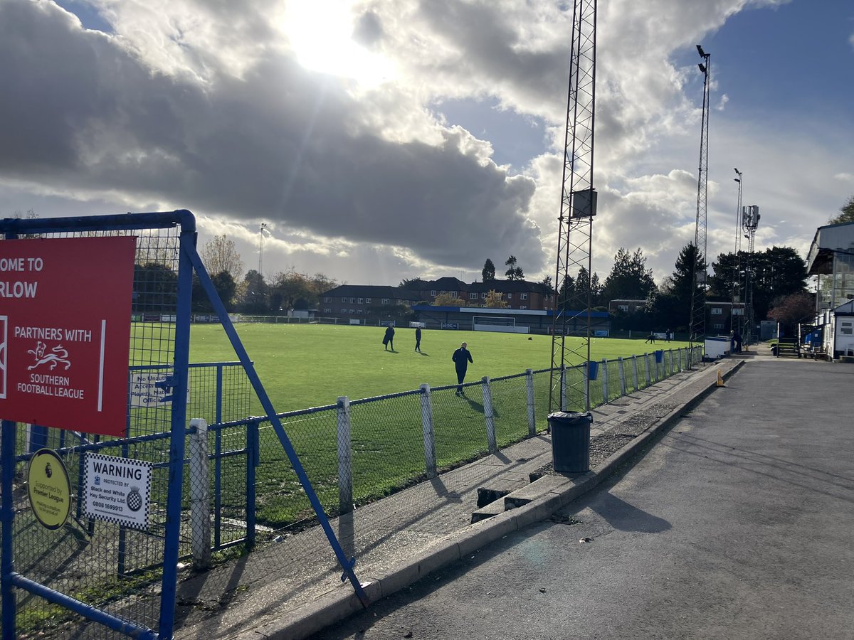 Autumn Football at the Alfred Davis 🍁

#MarlowFC