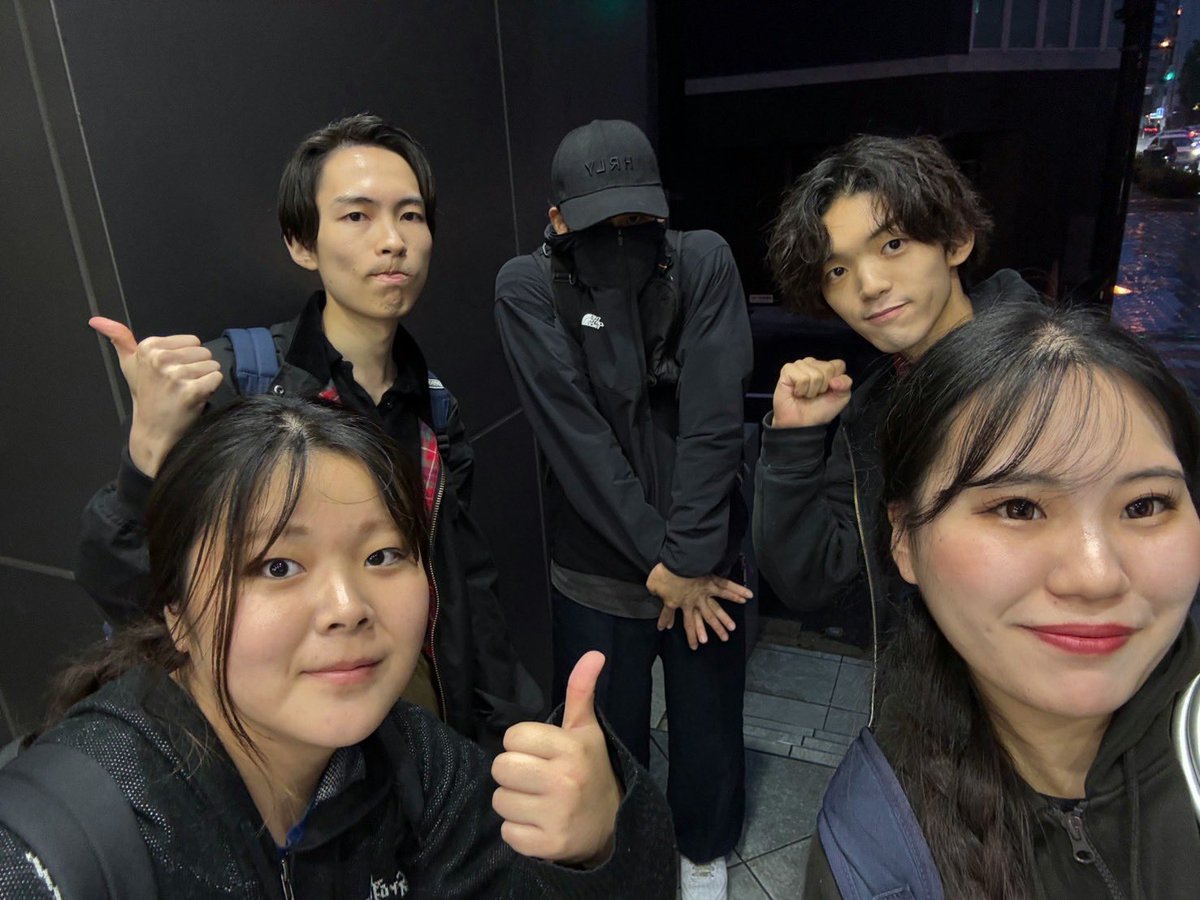 先日は‼️
兵庫県立阪神昆陽高等学校にて
『BACK TO THE TEACHER』🛢を上演しました‼️

ハロウィン当日ということもあり仮装している生徒さんもいたり…👻
自分の力で未来を切り開いていって下さい！💪🏻ずっと応援してます🔥

メンバーは 大石・野村・柴田・内田・播磨 でした🎃