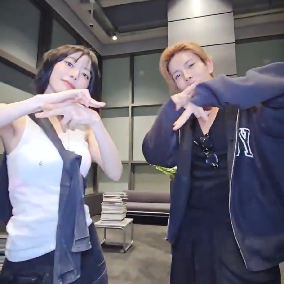 forenssera's tweet image. ONE TWO FUCKING CONNECT 😭😭😭😭