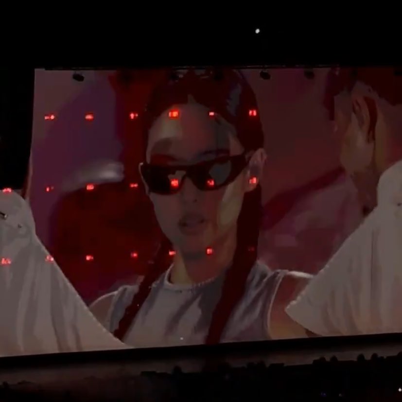 iseeyoughh's tweet image. #JENNIE #DEADLINE_IN_JAKARTA