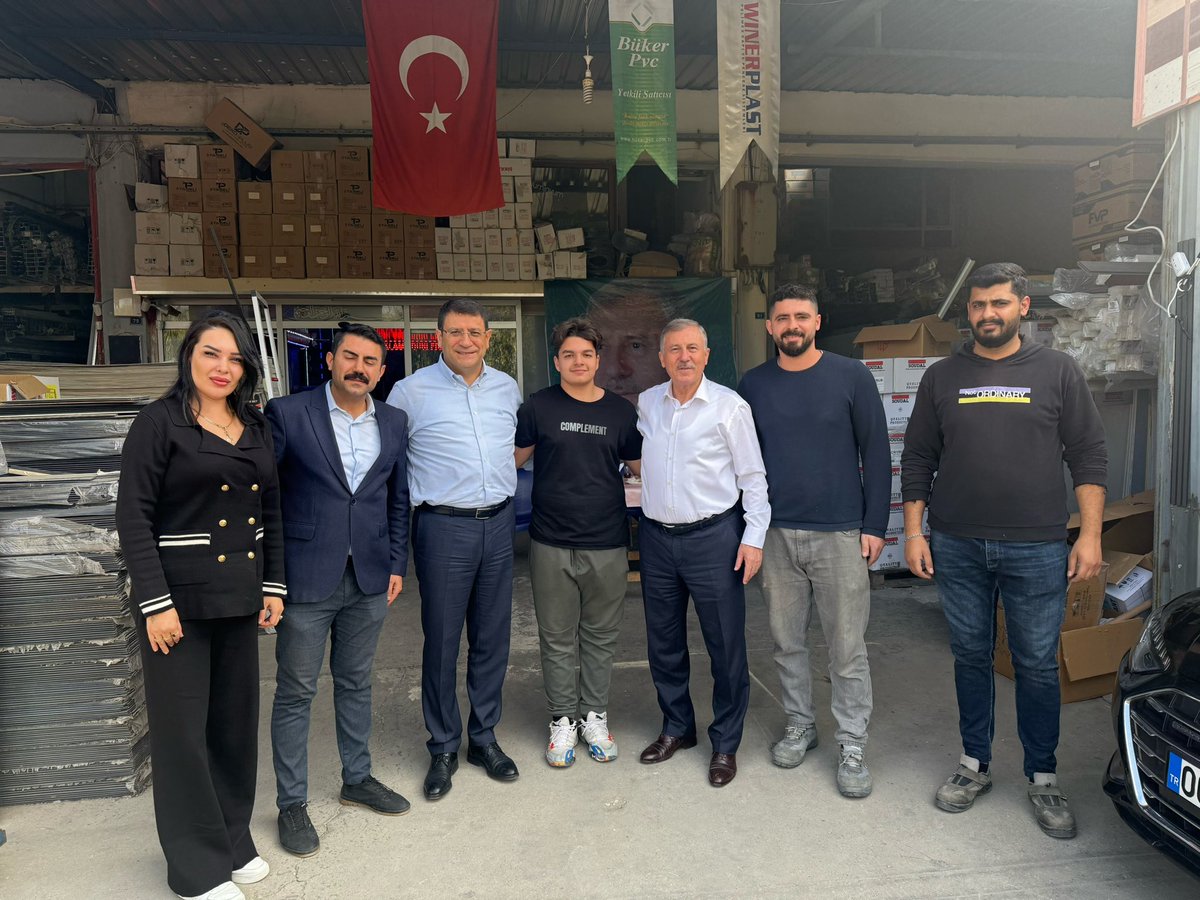 YENİYOL grubu TBMM Grup Başkanvekili ve Muğla Milletvekili Sayın Selçuk Özdağ ile
Ankara Milletvekili Sayın İdris Şahin, iş yerimize ziyarette bulundular.

Ziyaret sırasında esnaflarımızın son dönemde yaşadığı ekonomik sıkıntıları ve inşaat sektöründe uygulanan %20’lik yüksek KDV