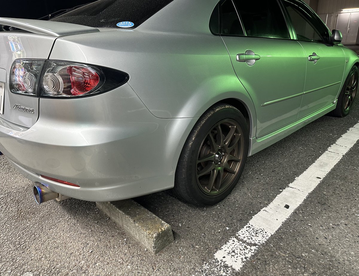 AriceFN's tweet photo. my First carがこれでよかった。乗って6ヶ月経ってマフラーとホイール変えたのはいいけど貯金思ったより無くなってて焦る。
#gg3s #初心者マーク　#車好き https://t.co/qDIz0XawBF