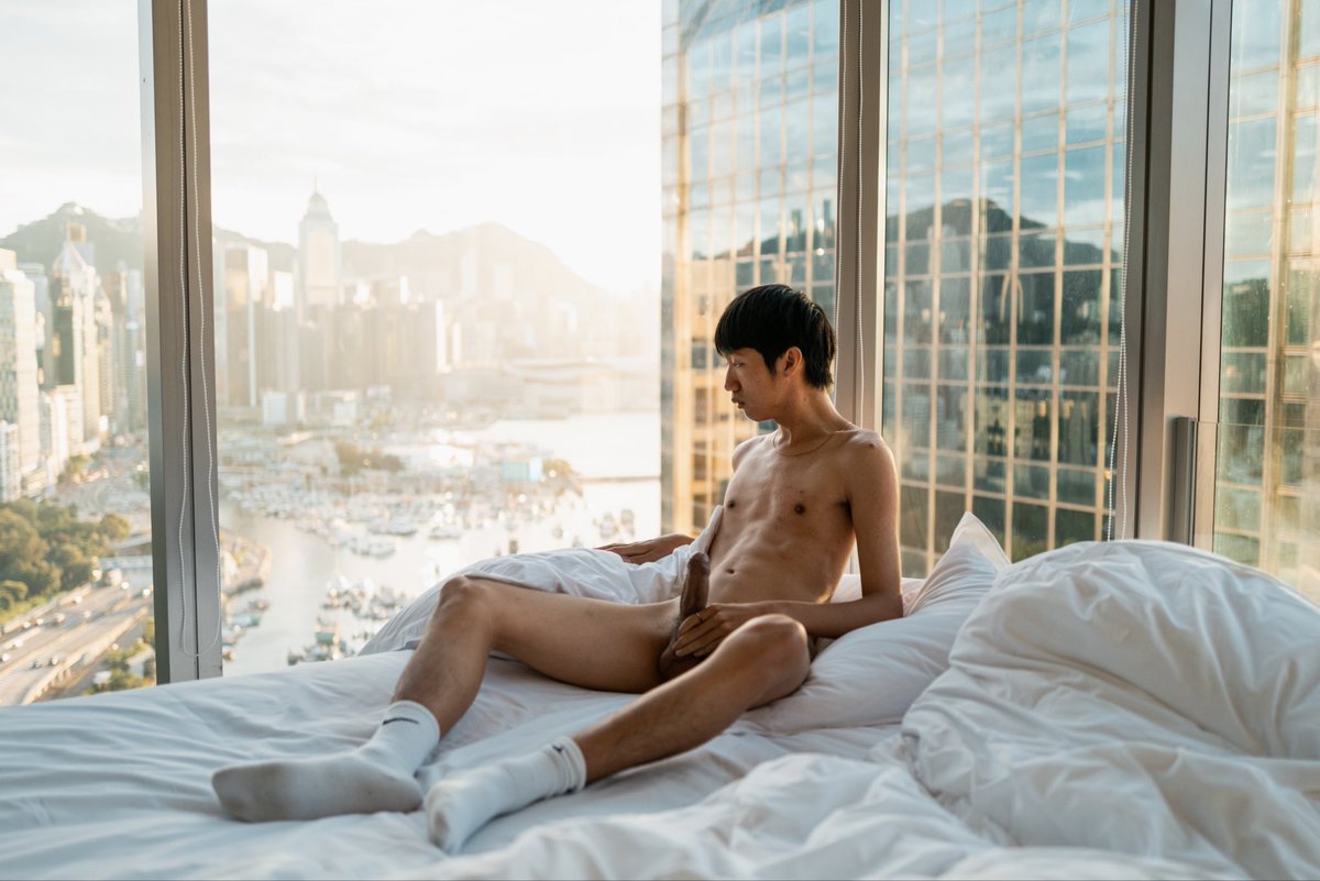 「男體攝影圖庫」開群囉（需審查）
私訊我加入群組（名額有限，先到先得）

每次拍攝其實都會出一兩百張
發文永遠都發不完，所以決定開個群

未來只在推特放部分照片，其餘照片會放在群裡

模特 <a href="/Husky921129/">Husky1129</a> <a href="/pemelo_2144/">柚圓</a> <a href="/QH_dwtd18/">QH.</a> <a href="/Bigaa011/">台南工程師Sean</a> <a href="/lineage283/">月岳</a> <a href="/xiaoshark_0901/">洨鯊魚</a>