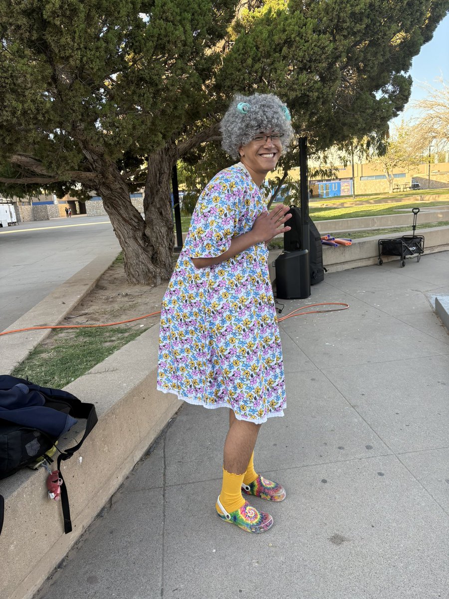 “Tired Admin, but we got your back!” Halloween Fun at Bowie HS! <a href="/rgandarilla99/">Rose Gandarilla</a> <a href="/MarkMateran/">Mark Teran</a> <a href="/mpazepzona/">mpaz #🟦</a> <a href="/ELPASO_ISD/">El Paso ISD</a>