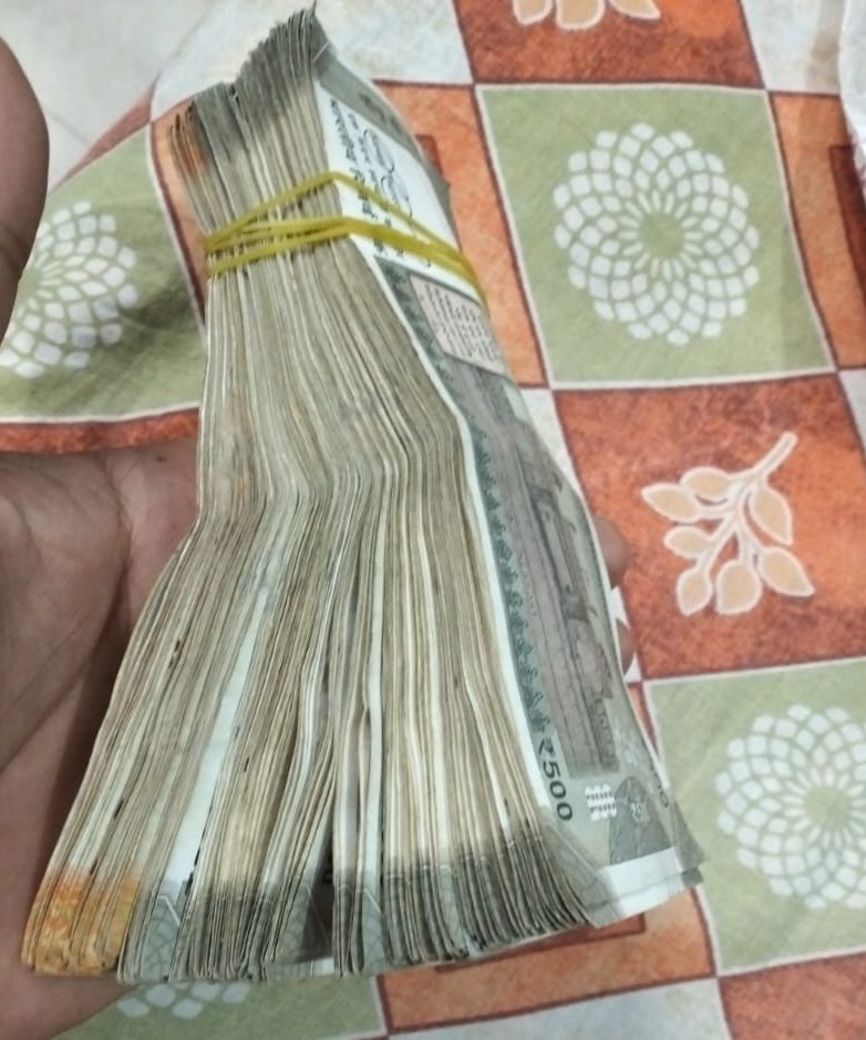 पेआउट आ गया 
अब कुछ जलनखोर मानेंगे ही नहीं कि ये पेआउट है 😄😄