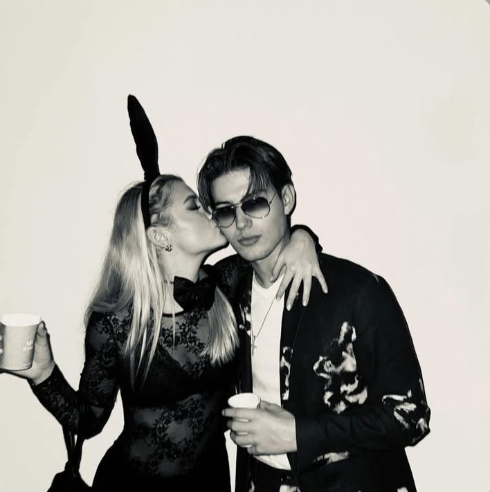 avie ★ tweet media