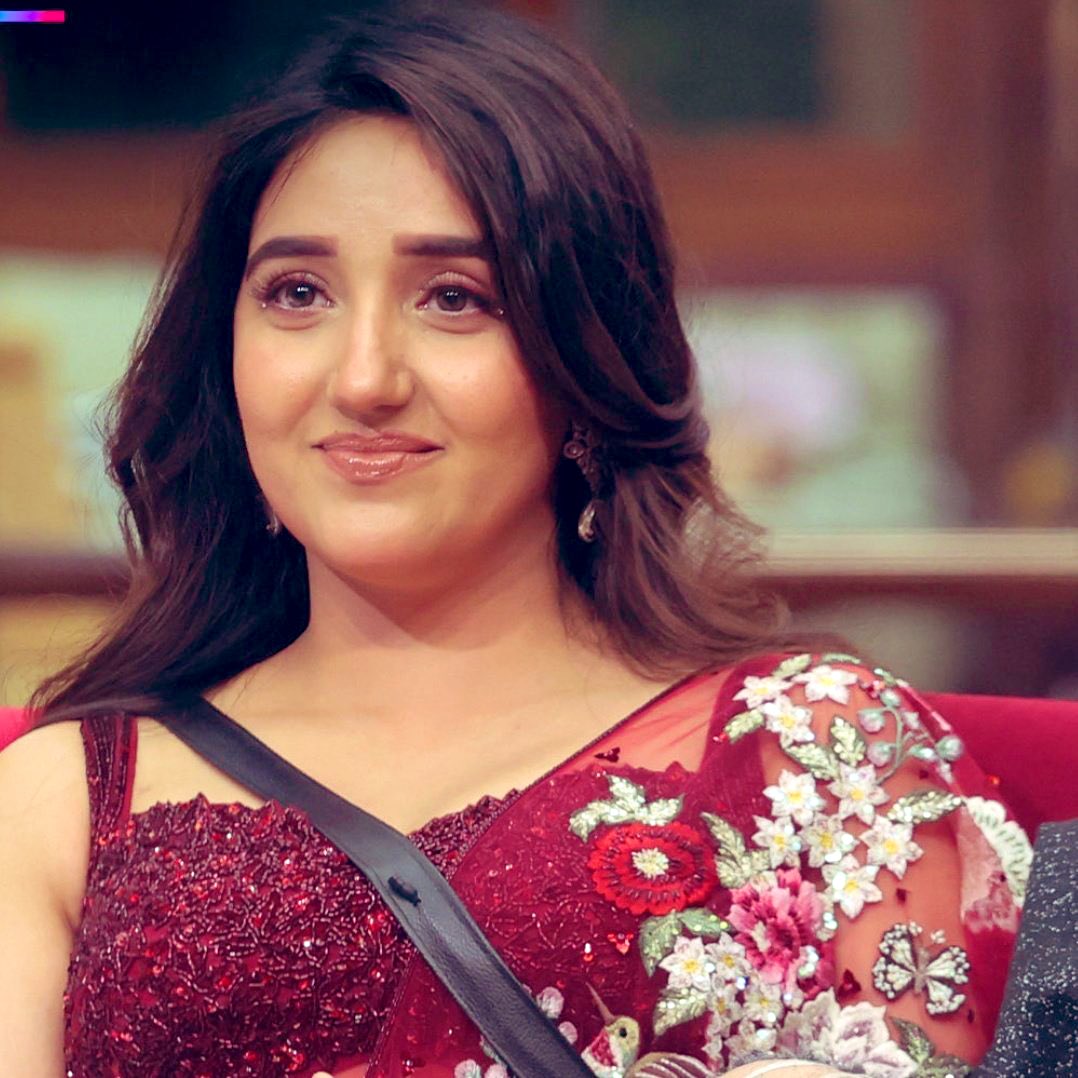 Ranking Poll of Week 10

Like &amp; Retweet if you're supporting #AshnoorKaur in #BiggBoss19 house.

(Only Likes &amp; Retweets will count)
7 Pm to 7 Pm (24 hours) 

#BB19
#SalmanKhan