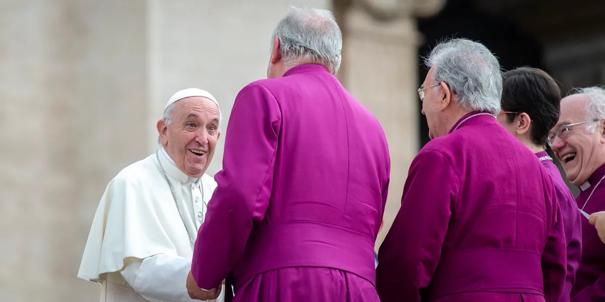 INTERESTING #HISTORY
The break between the Catholic Church and the Church of England (Anglican Church) was formalized in 1534, following Pope Clement VII's refusal to approve King Henry VIII’s decision to divorce his wife, Catherine of Aragon.

Henry wanted a son and not a