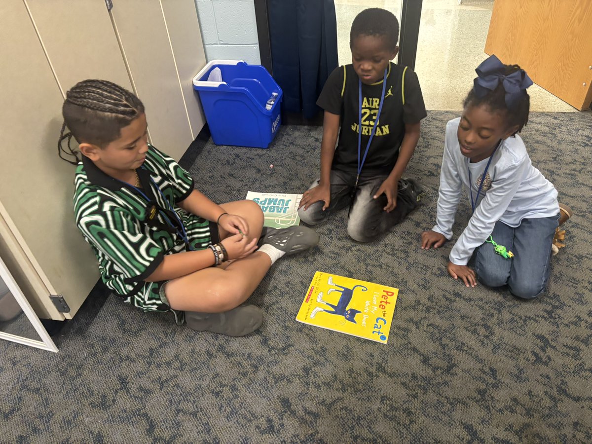 ITeach_MsYork's tweet image. Center For Achievement Betas celebrated Founders Day by reading to our 1st &amp;amp; 2nd grade buddies! Let us Lead By Serving Others is always at our foundation! #FoundersDay25 #WiredForSuccess #LatePost @nationalbeta