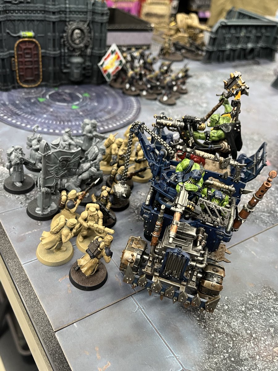 bon2msg's tweet image. 今日は40kを2ゲーム！
ミッションデッキも初プレイ！
頭オルクのためアクション出来ずに殲滅戦みたいな動きになってしもた😅
副次も活かせなかったので、よく確認しないとなぁ
とりあえず次回もコマンドを前に出して先行取って突撃だ〜🤪