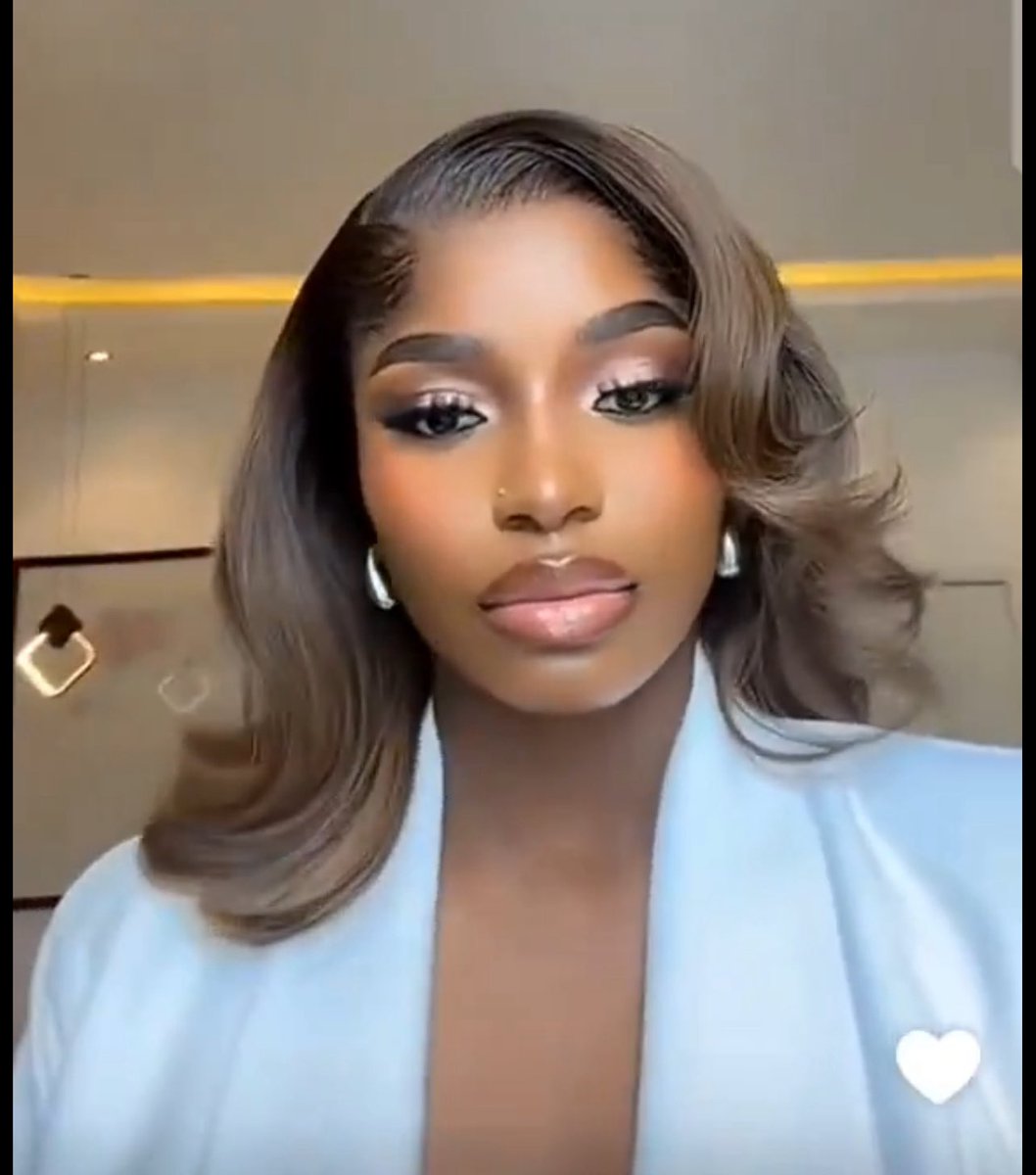 petersbeulah2's tweet photo. Why is she getting those deals
Why is she growing
Why is she glowing
Why is she so loved 
Why is she so matured

HER NAME IS ESTHER DABELEM ISABELLA GEORGE WILL
THE MOTHER THAT MOTHERED ALL OF THEM

She’s showing workings, no wonder so much hate 😂😂😂
#bbnaija 
#IsabellaGeorgeW https://t.co/5X1z14dPoc