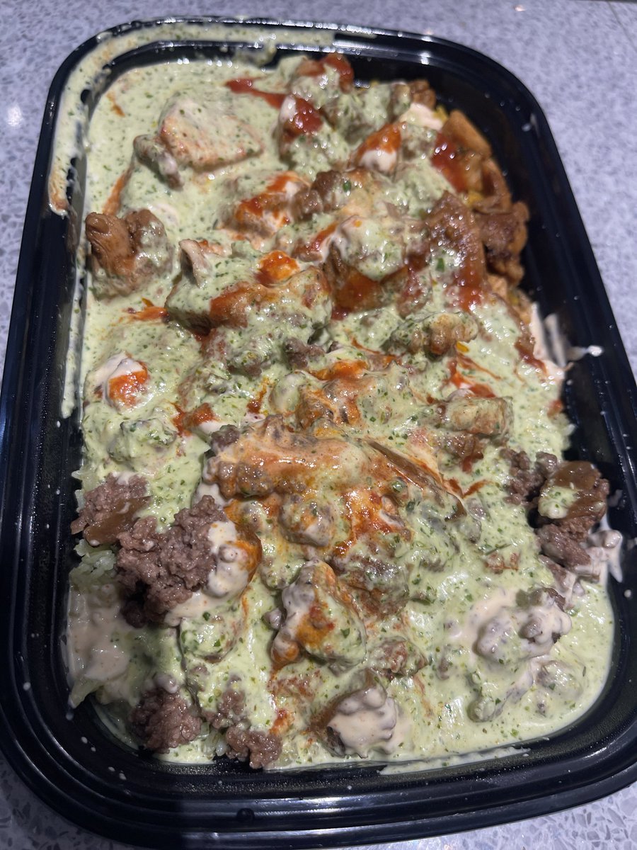 Managed to get my hand on this crack rice box from <a href="/PSK_UKI/">Peruvian Street Kitchen</a> few weeks back. Wife picked up on the coriander in the rice immediately. The flavours in this banged. We got two boxes the second one I heated on a pan the next day. Mixed the sauces. Charred the meat. Slapped more.