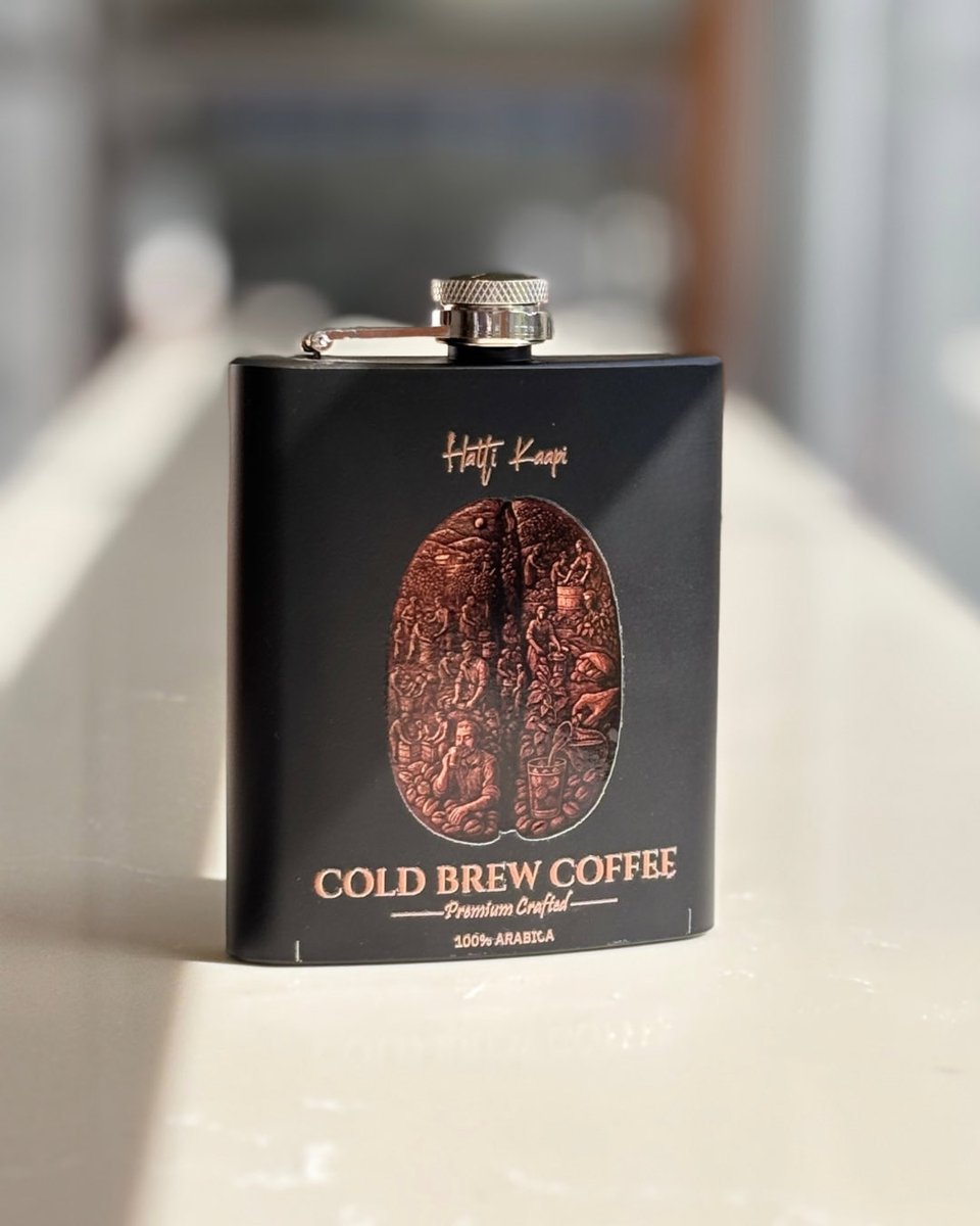 hatti_kaapi's tweet image. Bold, smooth and brewed to thrill. Meet your chill in the new Hip Flask! 

#hattikaapi #nammahatti #coldbrew #hipflask #trendy #brew #bangalore #fun #new #hattikaapisignature #sassy #lavelleroad #post
 
[ Hatti Kaapi, Namma Hatti, Cold Brew, Coffee, Flask, New, Trendy ]