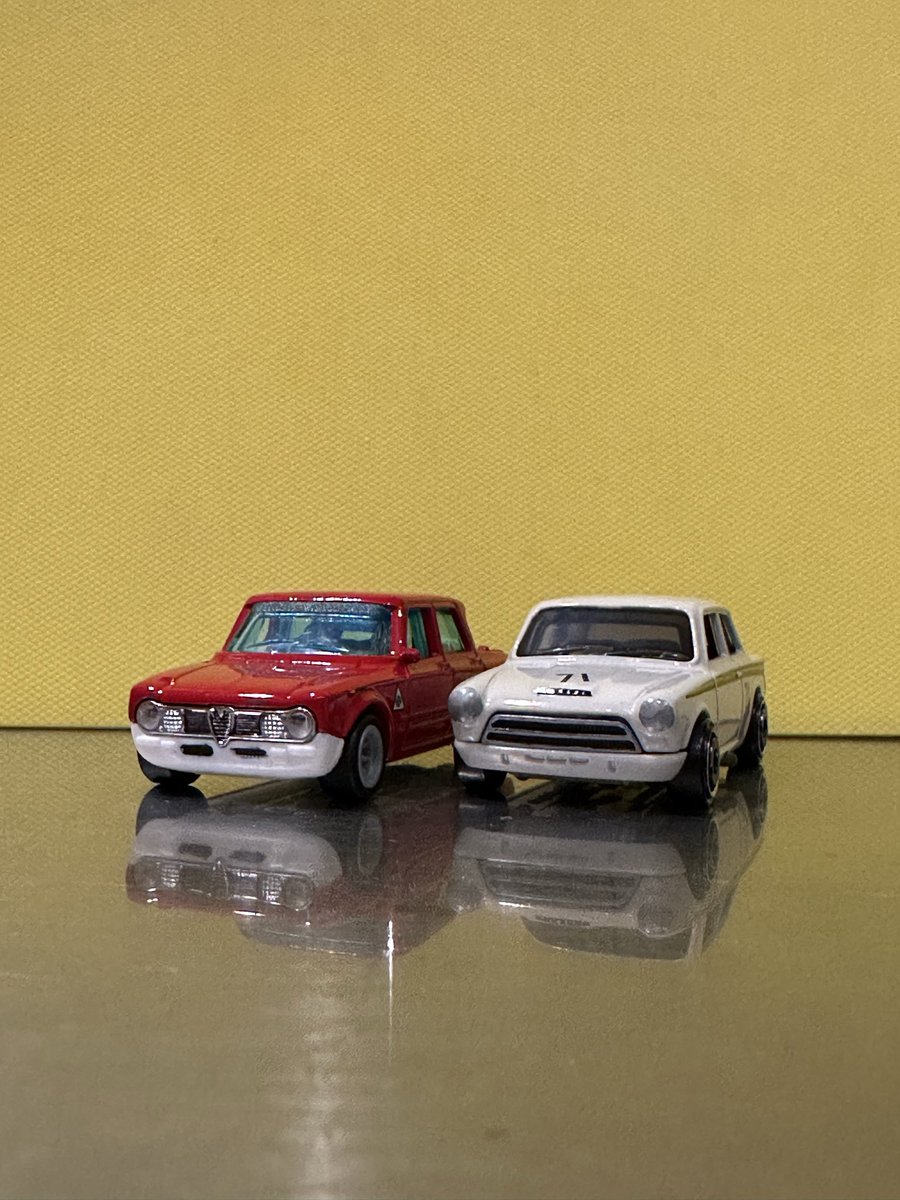 hi73_32's tweet photo. コルティナ　ちょい塗り　

#hotwheels 
#ホットウィール https://t.co/uRO2v9Mnu1