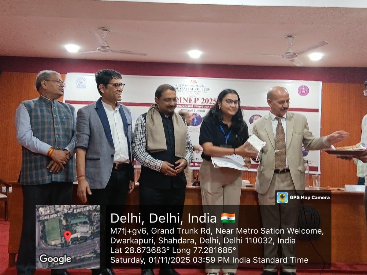 college_slc's tweet image. SLC successfully organised SRINEP 2025 with Dr. Chandrashekhar Buddha AICTE, Prof. Avinash Pandey IUAC, Prof. KG Suresh India Habitat Centre gracing the program ⁦@PMOIndia⁩ ⁦@EduMinOfIndia⁩ ⁦@ugc_india⁩ ⁦@UnivofDelhi⁩ ⁦@rashtrapatibhvn⁩