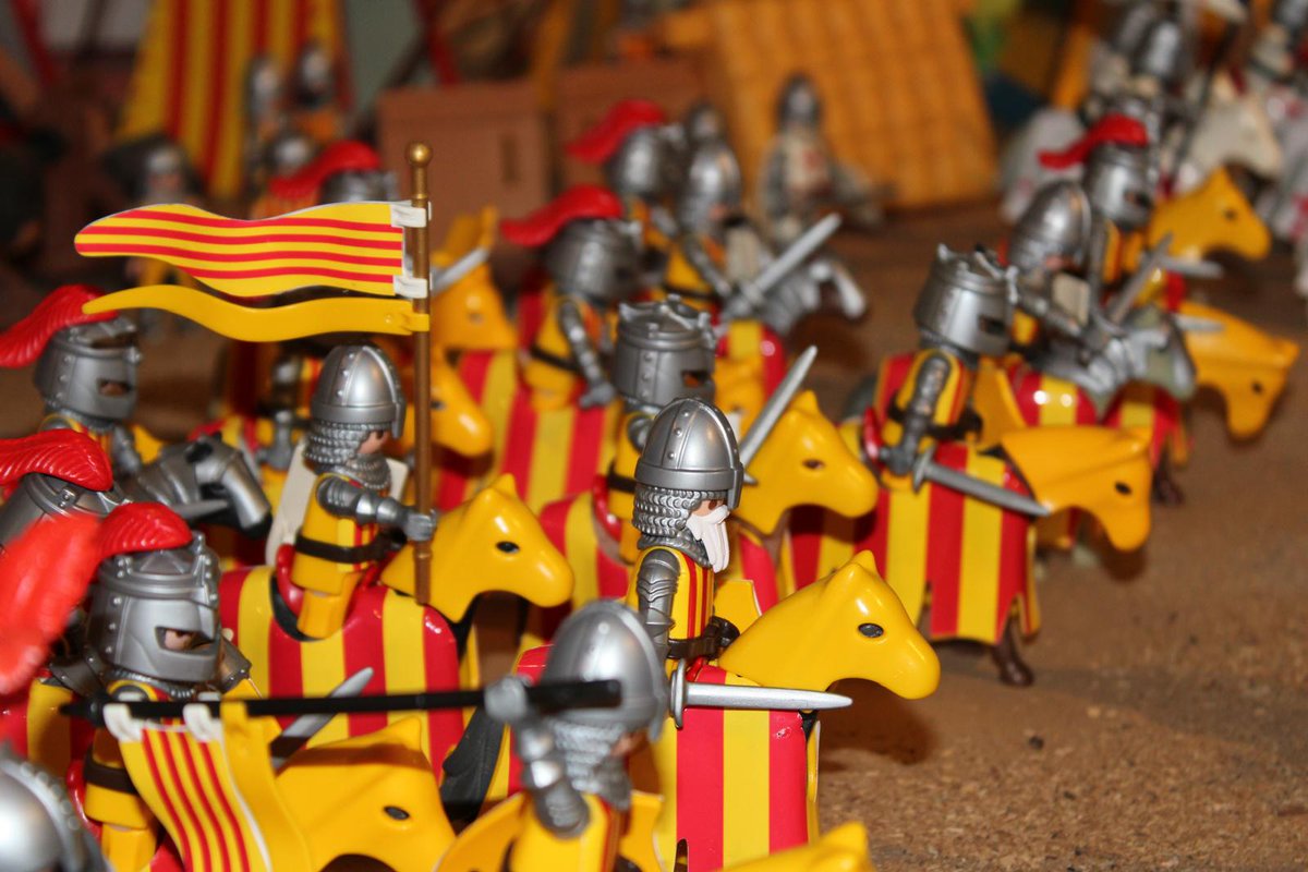 orriolsderipoll's tweet image. Inaugurada l&apos;exposició d&apos;història de Catalunya amb playmobils a càrrec de Clicks Girona, en benefici de la residència d&apos;avis de Ripoll.

La trobareu a l&apos;Església de Sant Pere.

#GovernemRipoll